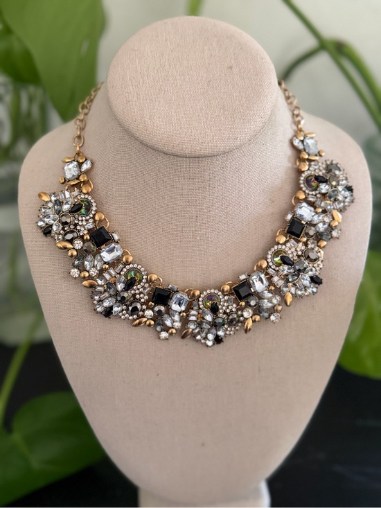 Vintage Jewelry - Vintage Gold-Tone Multi Color Crystals & Rhinestone Cluster Statement Necklace
